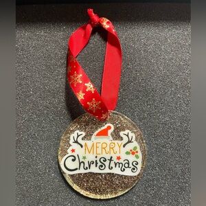 Resin circle ornament
